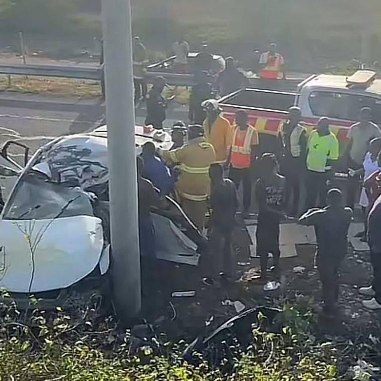 UPDATE | Two dead, three seriously injured in Portmore crash